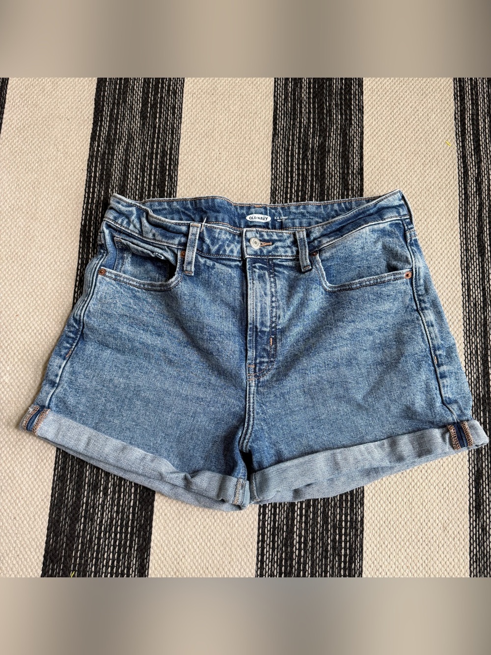Old Navy Women's Medium Blue OG High-Rise Rolled Hem Jeans Shorts Size 12‎